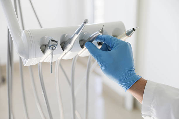 Professional Tooth Extraction technician working in Bangor, MI